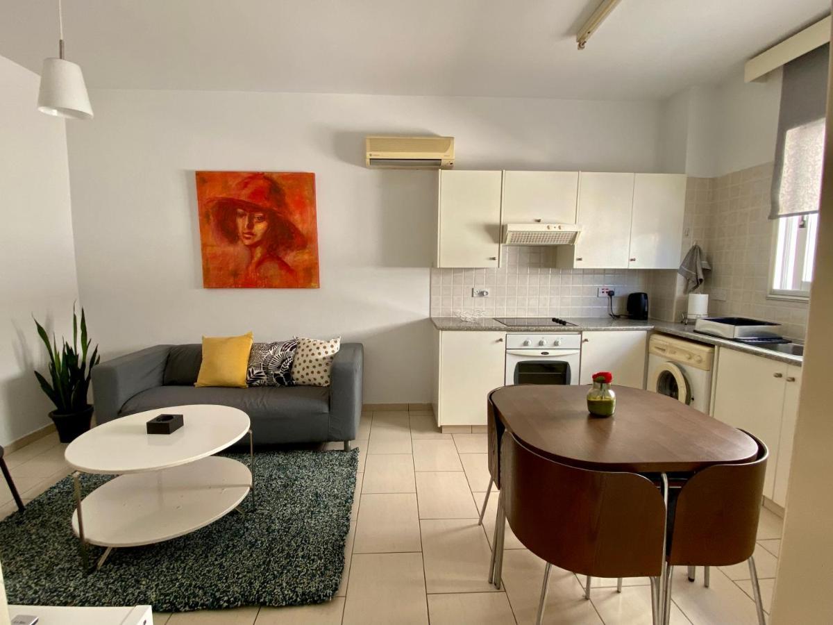Cosy One Bedroom Apartment In Pafos Exterior photo