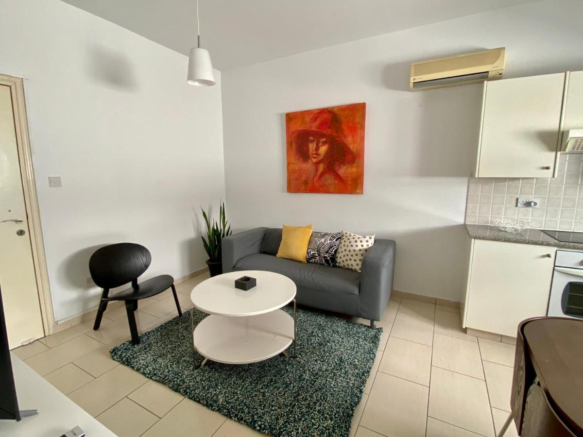 Cosy One Bedroom Apartment In Pafos Exterior photo